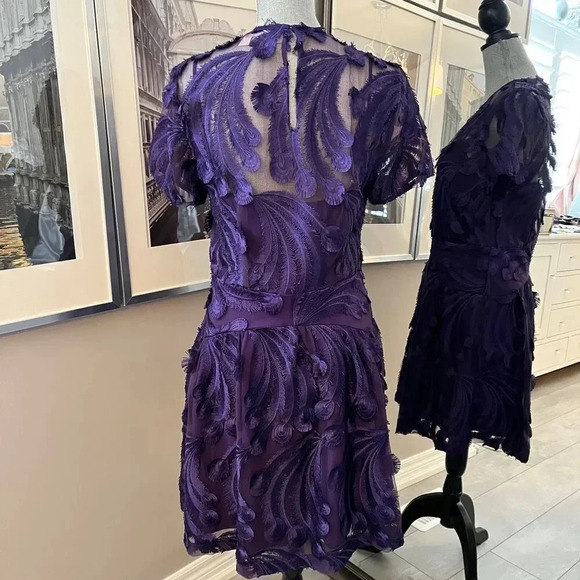 MICHAEL KORS NWOT Embroidered Dress Short Sleeve Lined, Size 8 - Picture 4 of 10